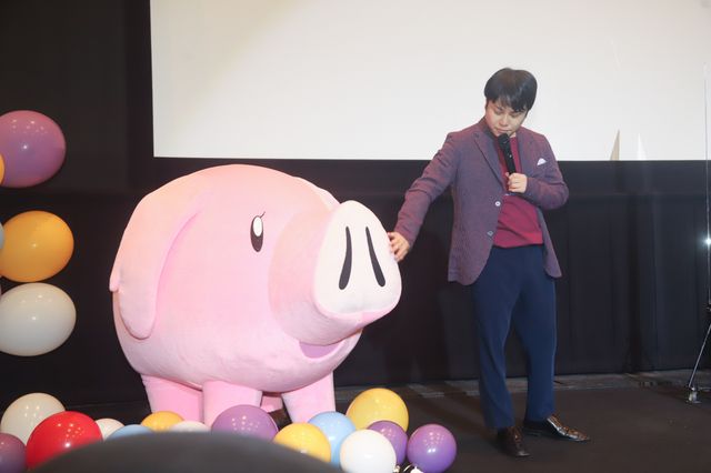 ホークが動き出してビックリ！『劇場版　七つの大罪　光に呪われし者たち』公開記念舞台あいさつ（6枚目）