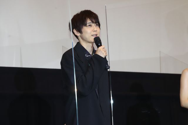 ホークが動き出してビックリ！『劇場版　七つの大罪　光に呪われし者たち』公開記念舞台あいさつ（13枚目）