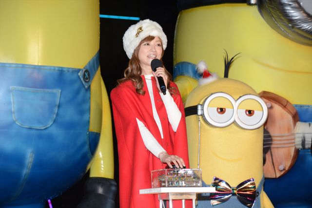 新婚で幸せオーラあふれる吉澤ひとみ！『ミニオンズ』ブルーレイ＆DVDリリース記念イベントフォトギャラリー（6枚目）