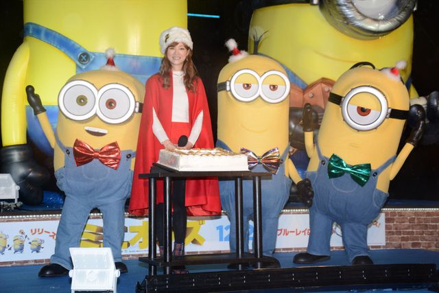 新婚で幸せオーラあふれる吉澤ひとみ！『ミニオンズ』ブルーレイ＆DVDリリース記念イベントフォトギャラリー（10枚目）