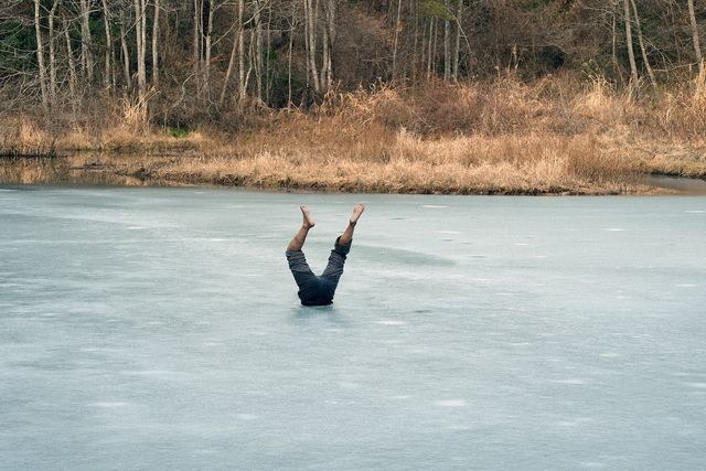 「犬神家の一族」ショッキング描写満載の場面写真（3枚目）