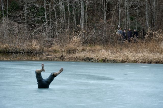 「犬神家の一族」ショッキング描写満載の場面写真（6枚目）