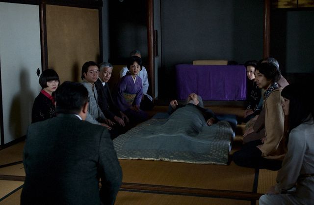 「犬神家の一族」ショッキング描写満載の場面写真（10枚目）