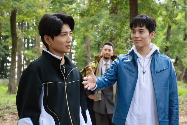 先代ゴジュウジャーはこの4人！「ナンバーワン戦隊ゴジュウジャー ポーラー・ビギニング」場面写真（3枚目）