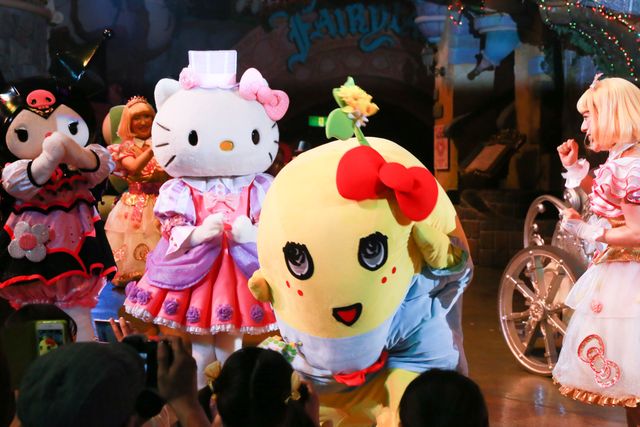 ふなっしー、「偉大なる先輩」キティちゃんとの初ツーショット！「お風呂に入ってきたなっしー！」　画像ギャラリー（5枚目）