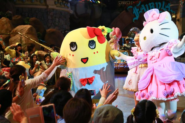 ふなっしー、「偉大なる先輩」キティちゃんとの初ツーショット！「お風呂に入ってきたなっしー！」　画像ギャラリー（13枚目）