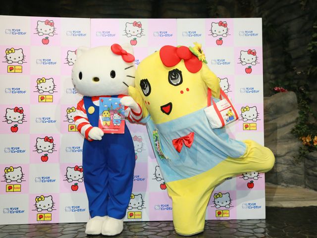 ふなっしー、「偉大なる先輩」キティちゃんとの初ツーショット！「お風呂に入ってきたなっしー！」　画像ギャラリー（16枚目）
