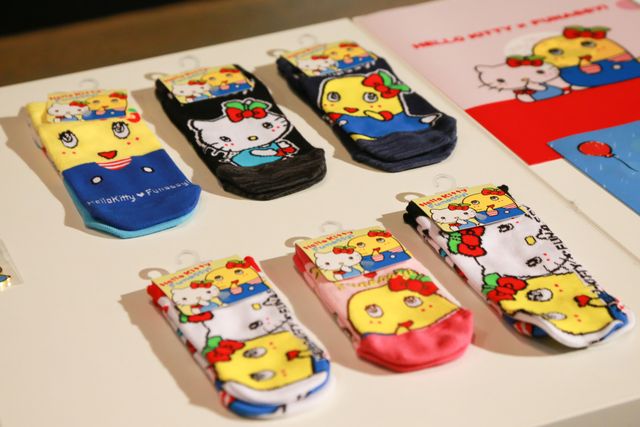 ふなっしー、「偉大なる先輩」キティちゃんとの初ツーショット！「お風呂に入ってきたなっしー！」　画像ギャラリー（19枚目）