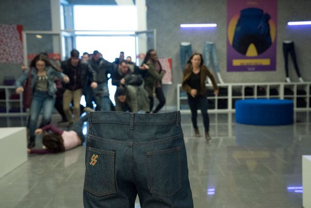 出血大サービス!?『キラー・ジーンズ』場面写真（2枚目）