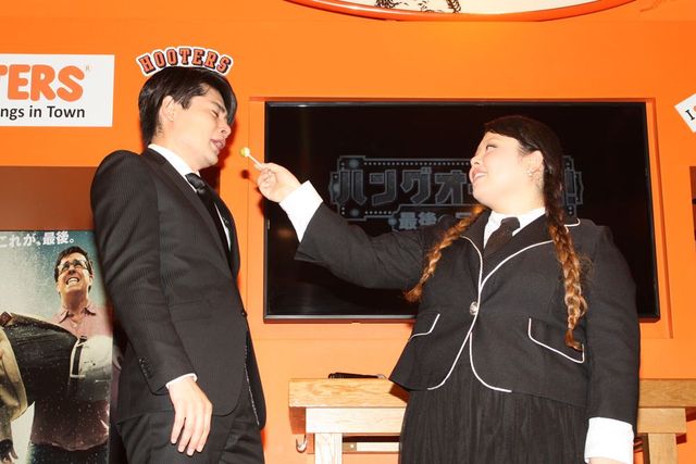 渡辺直美と吉村崇、ラブラブ!?イベント写真ギャラリー（9枚目）