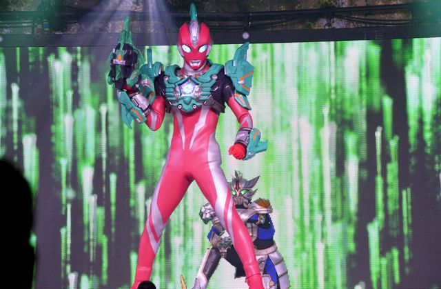 新番組に先駆け活躍！ウルトラマンオメガ ガメドンアーマー