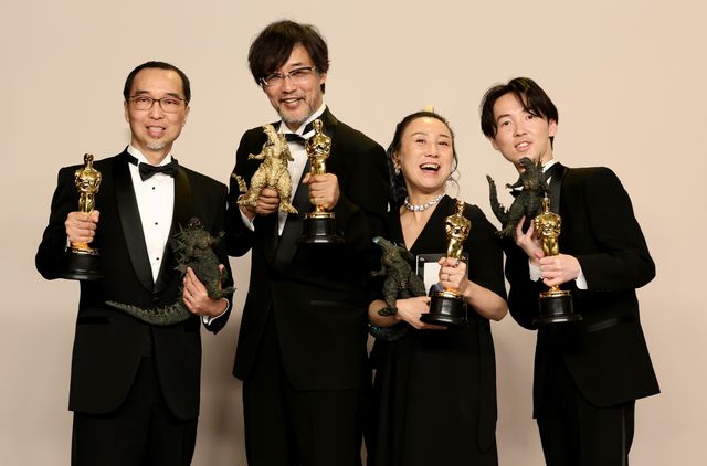 第96回アカデミー賞で視覚効果賞を受賞した高橋正紀、山崎貴監督、渋谷紀世子、野島達司