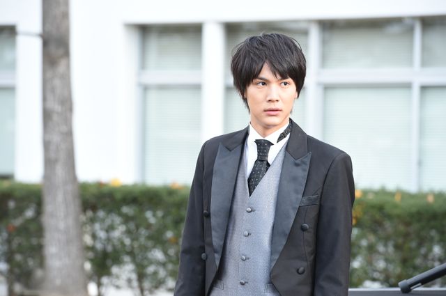 中川大志＆高杉真宙＆千葉雄大の執事姿にキュン…!!映画『ReLIFE リライフ』撮影現場フォトギャラリー（6枚目）