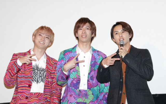 【9枚】超特急ユーキ＆金子大地が熱い抱擁！「めちゃくちゃ美男」（6枚目）