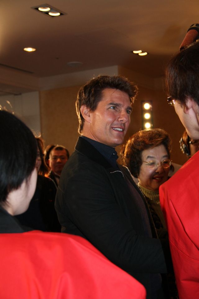 トム・クルーズが鏡開き！フォトギャラリー：フォトギャラリー