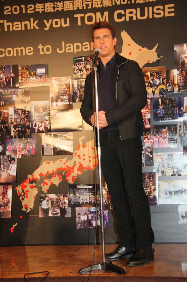 トム・クルーズが鏡開き！フォトギャラリー（7枚目）