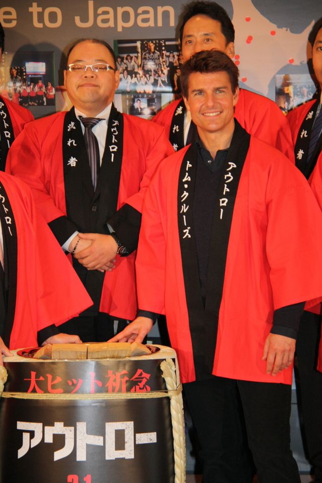 トム・クルーズが鏡開き！フォトギャラリー（17枚目）