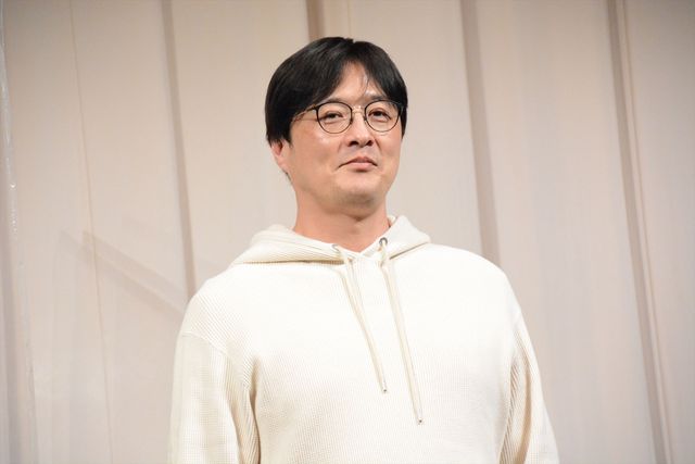 手を振る純烈！映画『スーパー戦闘　純烈ジャー』DVD＆Blu-ray発売記念イベント（4枚目）