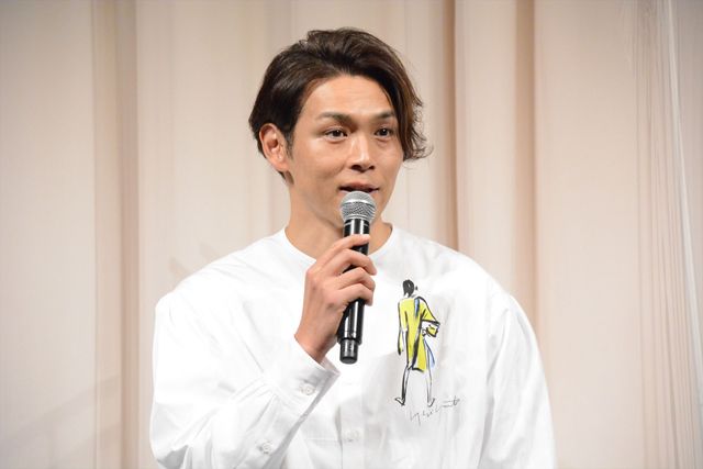 手を振る純烈！映画『スーパー戦闘　純烈ジャー』DVD＆Blu-ray発売記念イベント（5枚目）