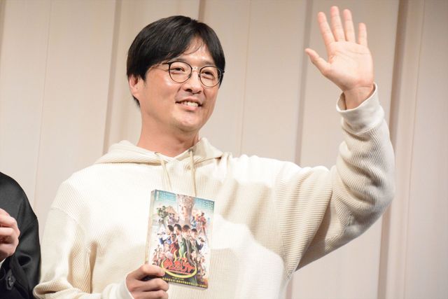 手を振る純烈！映画『スーパー戦闘　純烈ジャー』DVD＆Blu-ray発売記念イベント（19枚目）