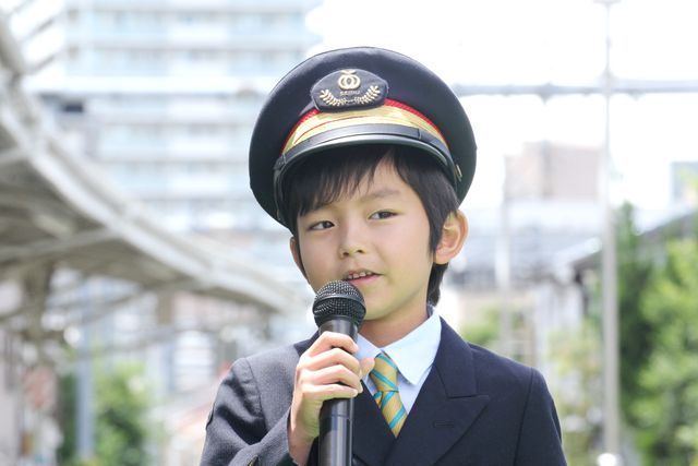 加藤憲史郎くん、ひつじのショーンと1日駅長に！フォトギャラリー（3枚目）