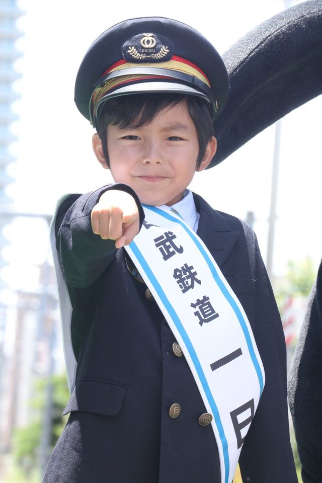 加藤憲史郎くん、ひつじのショーンと1日駅長に！フォトギャラリー（8枚目）
