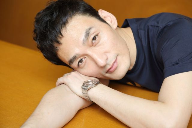 草なぎ剛の魅力ダダ漏れ！映画『台風家族』インタビューカット（6枚目）