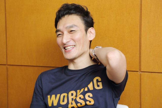 草なぎ剛の魅力ダダ漏れ！映画『台風家族』インタビューカット（8枚目）