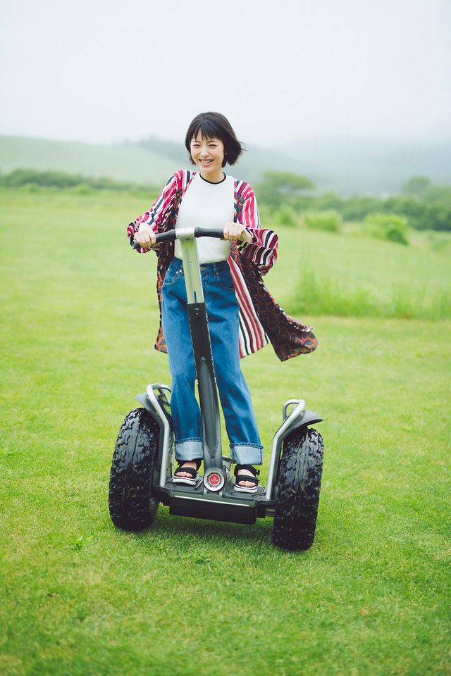 浜辺美波、美しすぎる…「浜辺美波 2020カレンダーブック」（8枚目）