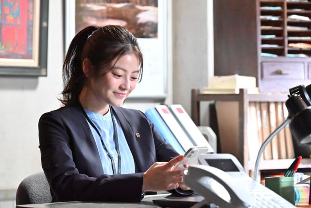 今田美桜版「花咲舞が黙ってない」第1話場面写真（4枚目）