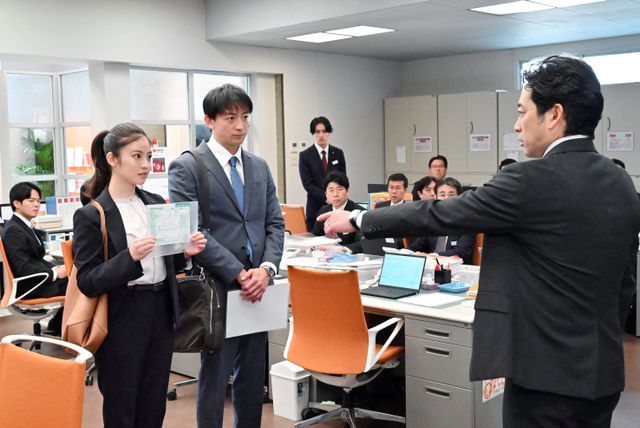 今田美桜版「花咲舞が黙ってない」第1話場面写真（25枚目）