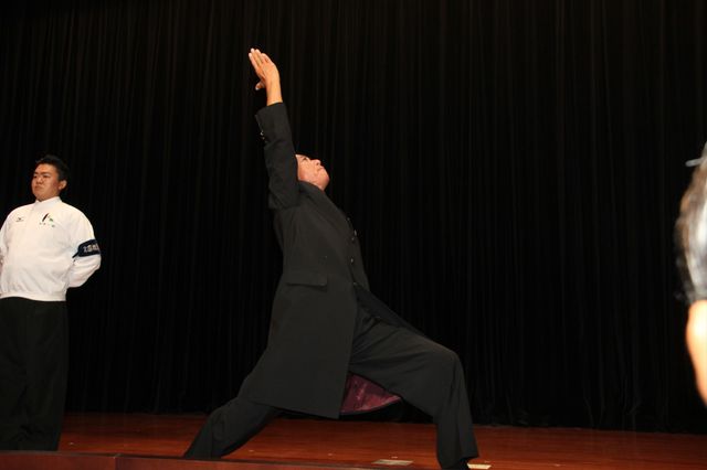 約35年ぶりの学ラン姿で気合の入るギバちゃん！写真ギャラリー（12枚目）