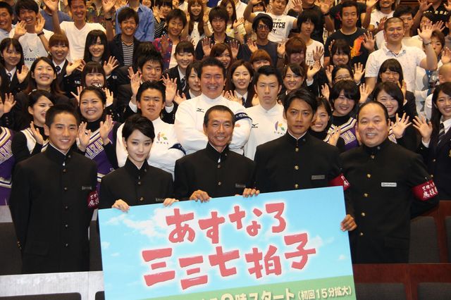 約35年ぶりの学ラン姿で気合の入るギバちゃん！写真ギャラリー（17枚目）