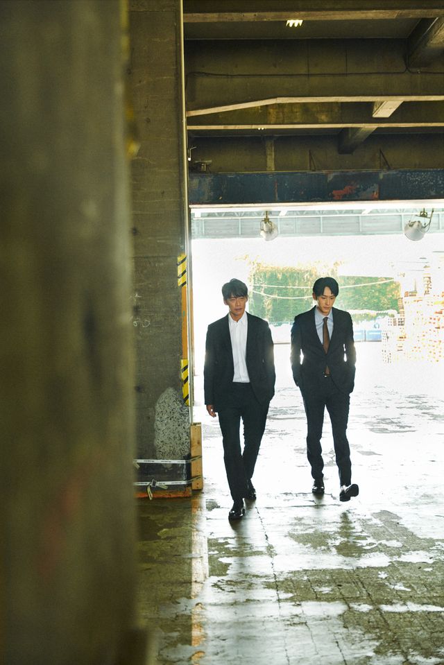 反町隆史＆杉野遥亮が凸凹刑事に！ドラマ「オクラ」ビジュアル（2枚目）