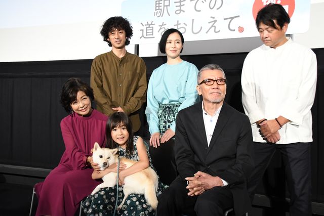 新津ちせ＆柴犬ルーが可愛すぎる！『駅までの道をおしえて』公開記念舞台あいさつ（25枚目）