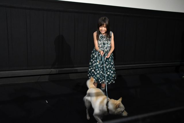 新津ちせ＆柴犬ルーが可愛すぎる！『駅までの道をおしえて』公開記念舞台あいさつ（27枚目）