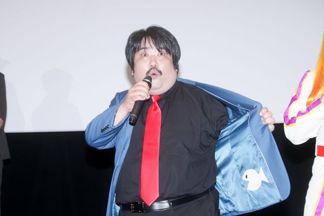 空気階段・水川かたまり、峰不二子姿で抜群のスタイル披露!?『LUPIN THE IIIRD THE MOVIE』公開記念舞台あいさつ（3枚目）