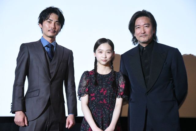 17歳の天才・伊東蒼登場！紀里谷和明監督、毎熊克哉と『世界の終わりから』完成披露：フォトギャラリー