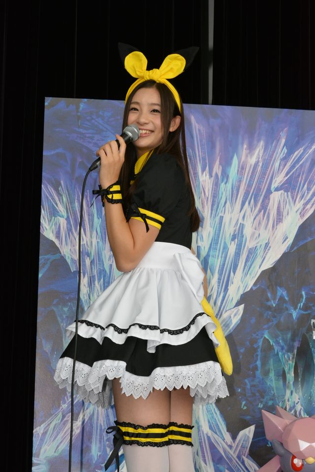大人気「ポケモン展」にメイド衣装で登場の足立梨花、絶対領域披露も「セクシーさはないので……」と謙遜！　画像ギャラリー（12枚目）