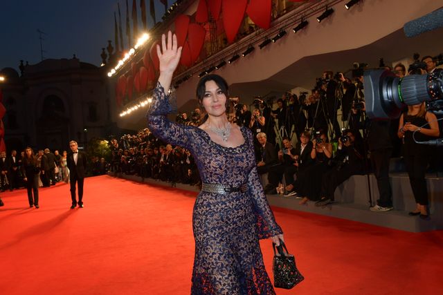 モニカ・ベルッチ妖艶すぎ！総レースドレスで魅了！フォトギャラリー（7枚目）