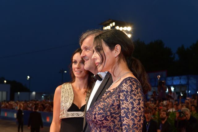 モニカ・ベルッチ妖艶すぎ！総レースドレスで魅了！フォトギャラリー（15枚目）