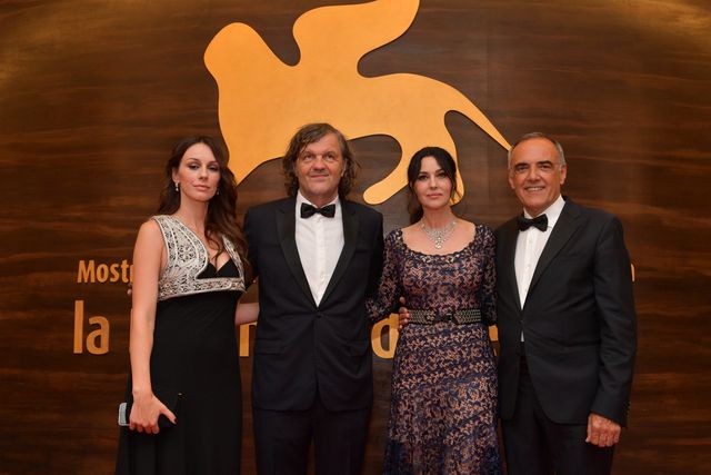 モニカ・ベルッチ妖艶すぎ！総レースドレスで魅了！フォトギャラリー（23枚目）