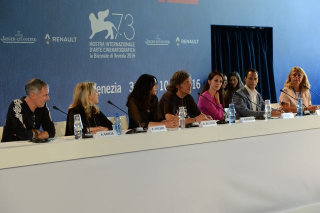 モニカ・ベルッチ妖艶すぎ！総レースドレスで魅了！フォトギャラリー（45枚目）