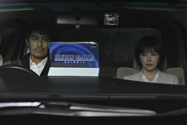 【ネタバレ】日曜劇場「キャスター」AD・本橋（道枝駿佑）も活躍！第4話場面写真（16枚目）