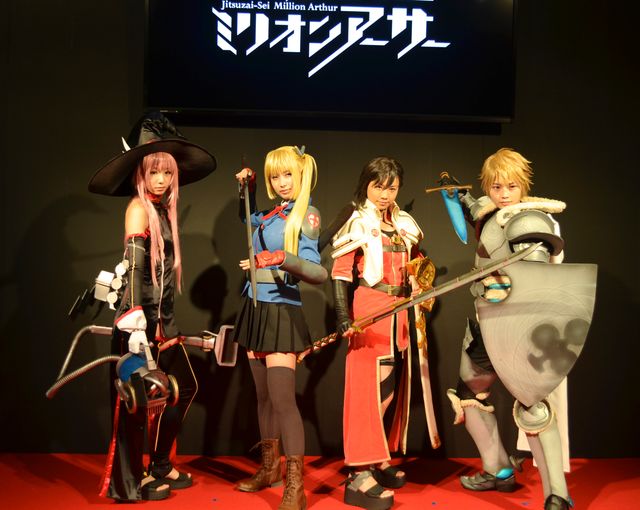 実写版「ミリオンアーサー」、キャスト登場！　ゲームの世界観そのままのコスプレにファン釘付け！　画像ギャラリー（9枚目）
