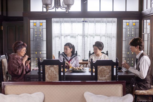 優未（毎田暖乃）のセーラー服＆ポニーテール姿…「虎に翼」第23週「始めは処女の如く、後は脱兎の如し？」第112回：フォトギャラリー