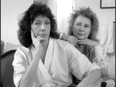 42年間交際を続けてきたリリー・トムリン（左）とジェーン・ワグナー