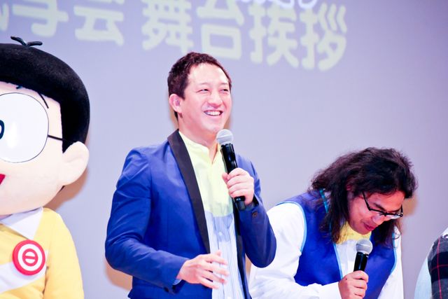 広瀬アリス＆柳楽優弥、うさ耳姿が可愛すぎ！『映画ドラえもん　のび太の月面探査記』完成披露舞台あいさつ（4枚目）