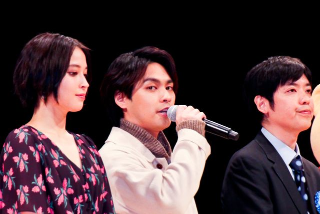 広瀬アリス＆柳楽優弥、うさ耳姿が可愛すぎ！『映画ドラえもん　のび太の月面探査記』完成披露舞台あいさつ（6枚目）