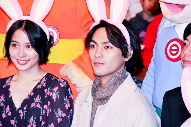 広瀬アリス＆柳楽優弥、うさ耳姿が可愛すぎ！『映画ドラえもん　のび太の月面探査記』完成披露舞台あいさつ（8枚目）